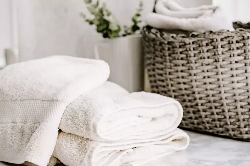 3 نکته در مورد نحوه شستن لباس‌های سفید