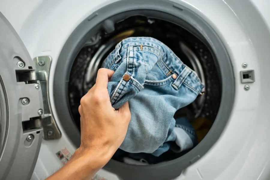 نحوه شستن شلوار جین با ماشین لباسشویی